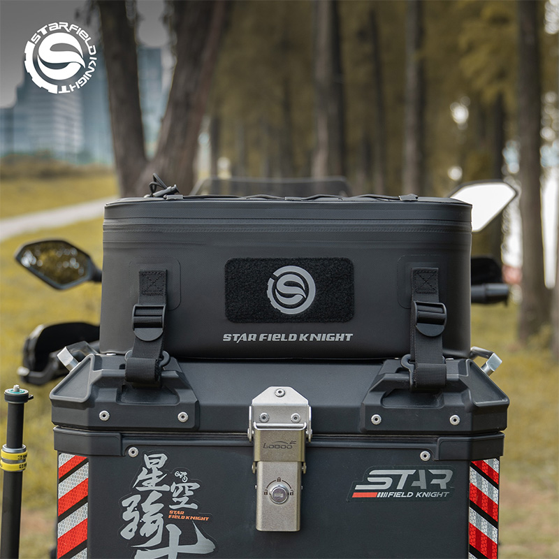 SFK Borsa da moto nera univers - Motorcycle Gear Brand recensione e prezzo