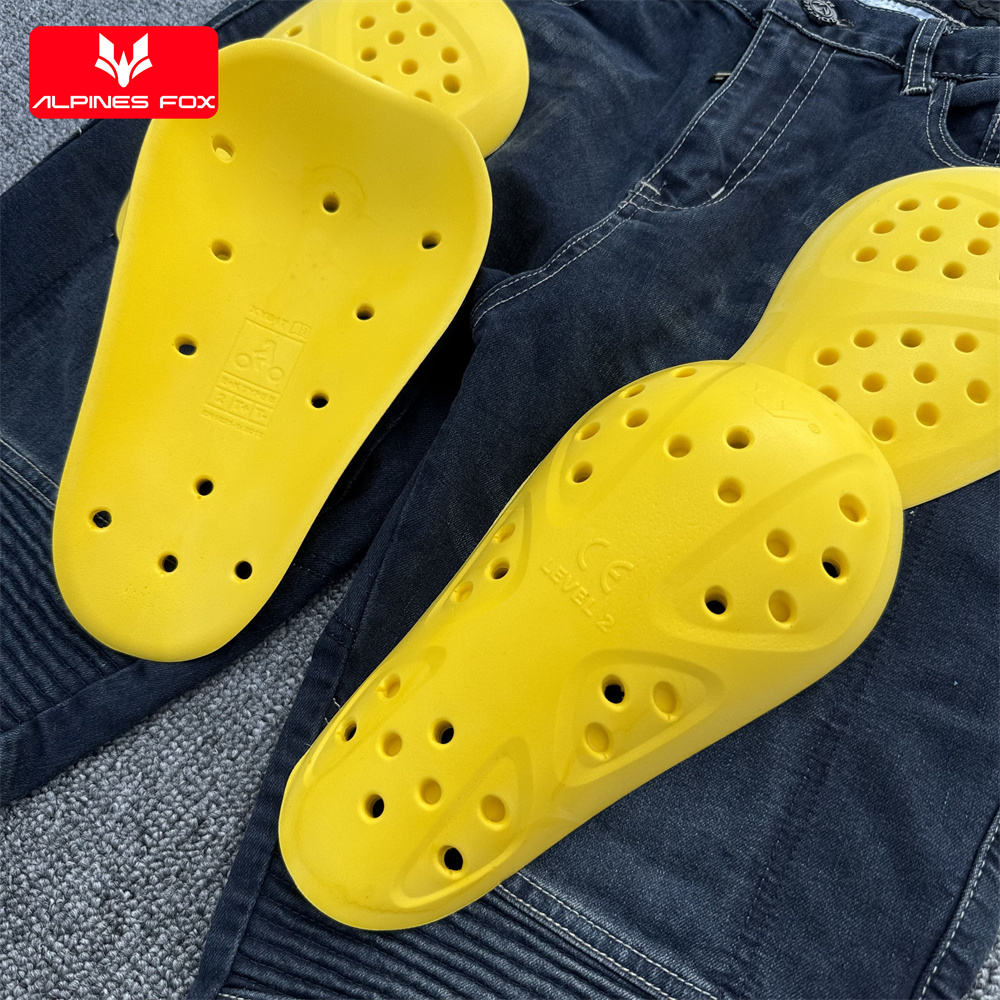 Protezioni per ginocchia e fia - Motorcycle Gear Protection Levels recensione e prezzo